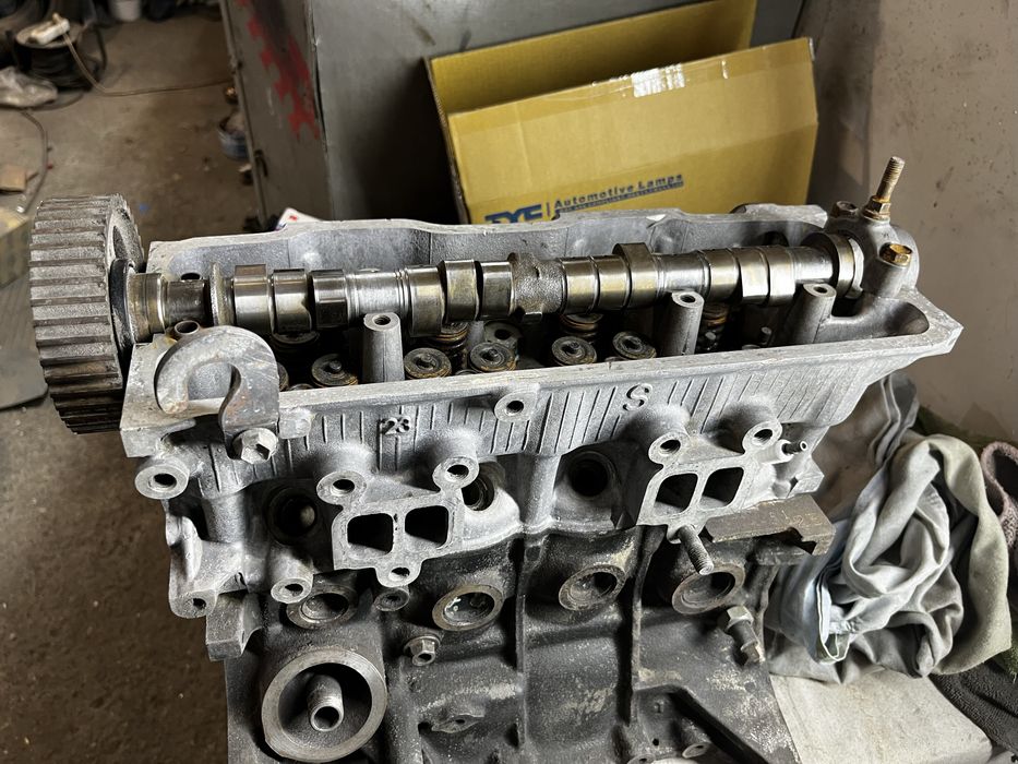 Продам запчасти на двигатель Toyota Corolla  2 Е