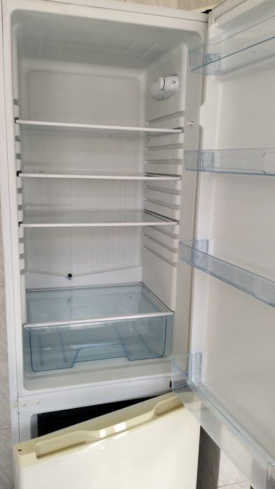 Frigorífico combinado  Electrónia