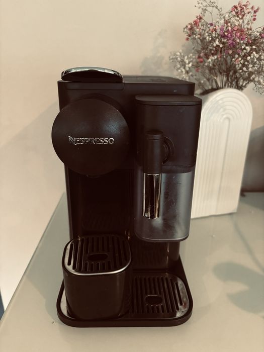 Ekspres kapsułkowy Delonghi Nespresso