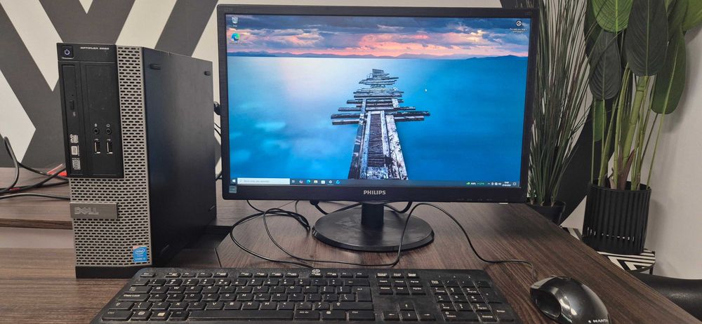 Dell OptiPlex 3020 i7-4790 | 16 GB RAM | SSD 240 GB | Philips 22" Full HD | Win 10 Pro
