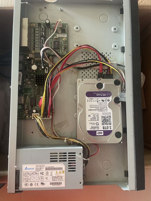 8 канальный регистратор Neostar с диском монитором и камерой