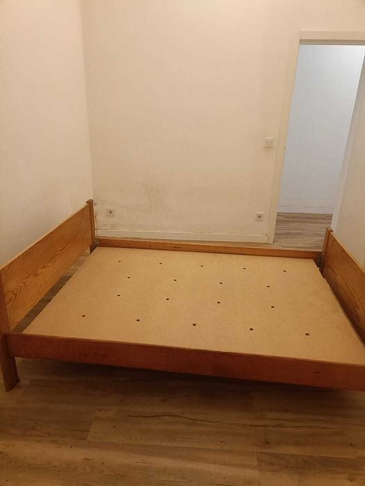 Cama casal madeira em 2ª mão