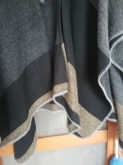 Płaszcz damski Pączo z misiem.