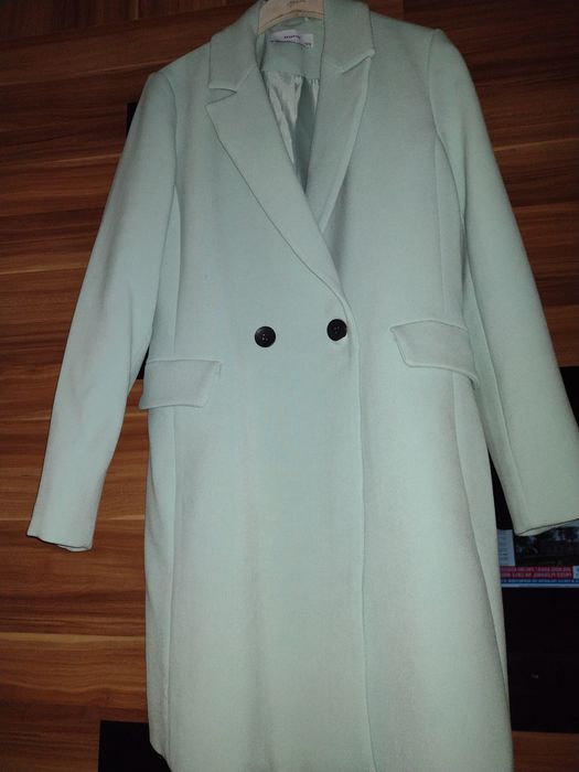 Reserved nowy  płaszczyk M