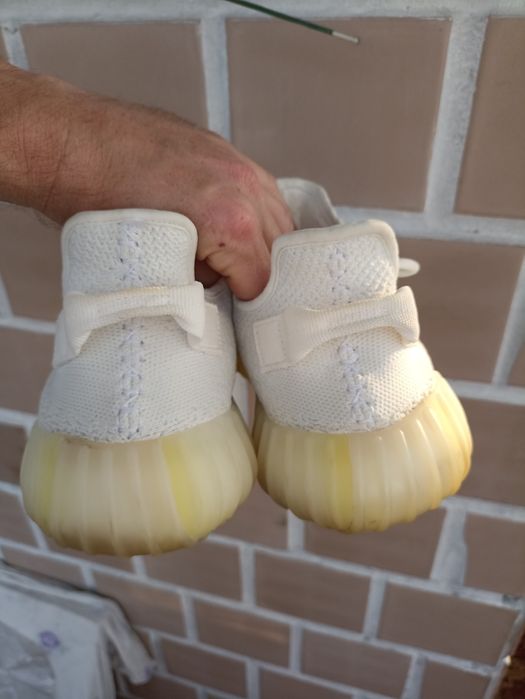 Кросівки adidas Yeezy Boost 350 оригінал р.35