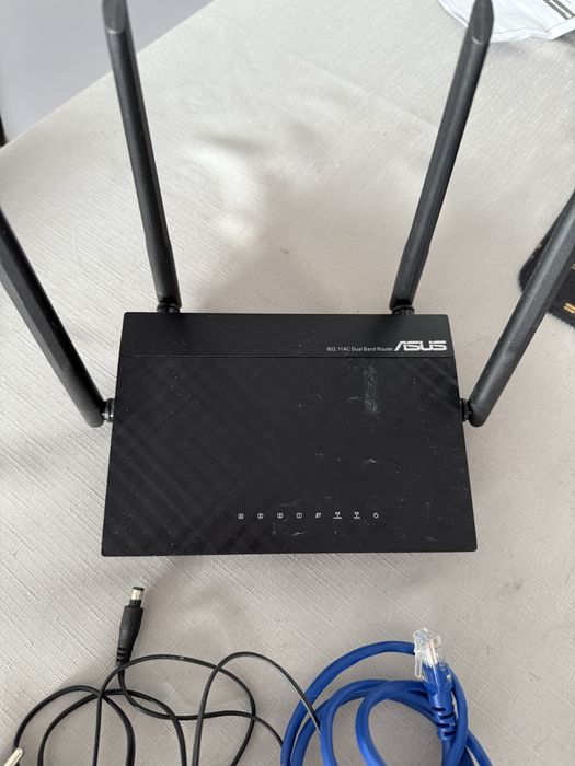 Router ASUS RT-AC750L