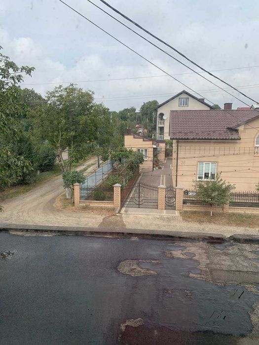 Продажа Житлового будинка  327 кв.м в м. Чернівцях + Київ