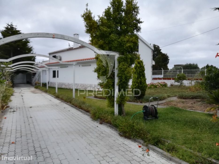 Quinta com viabilidade para construção de moradias