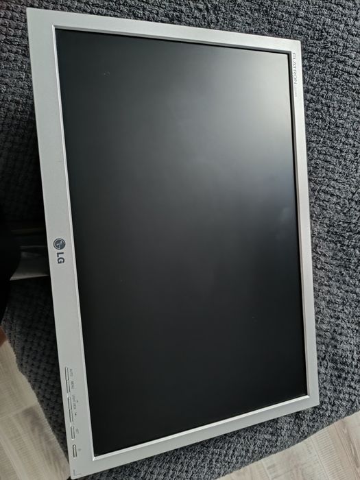 Монітор до комп'ютера