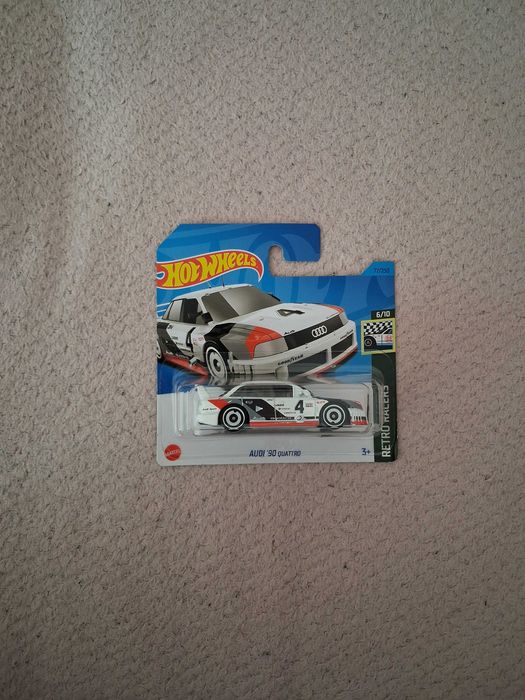 Hot Wheels Retro Racers 2023 - zestaw 3 autek