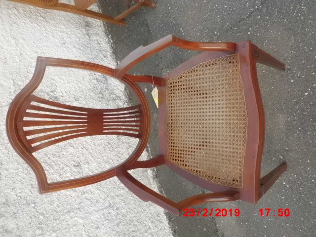 cadeirão restaurado com frisos embutido pau cetim só esta semana