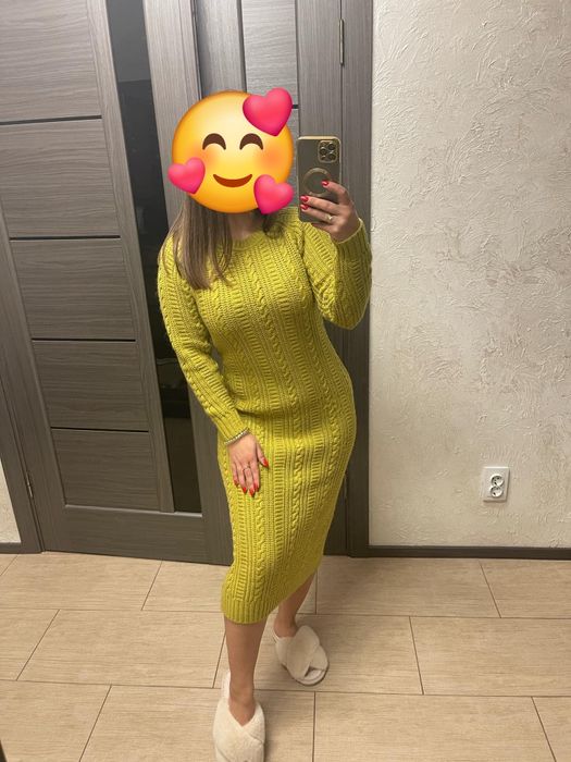 Тепле плаття розміру М