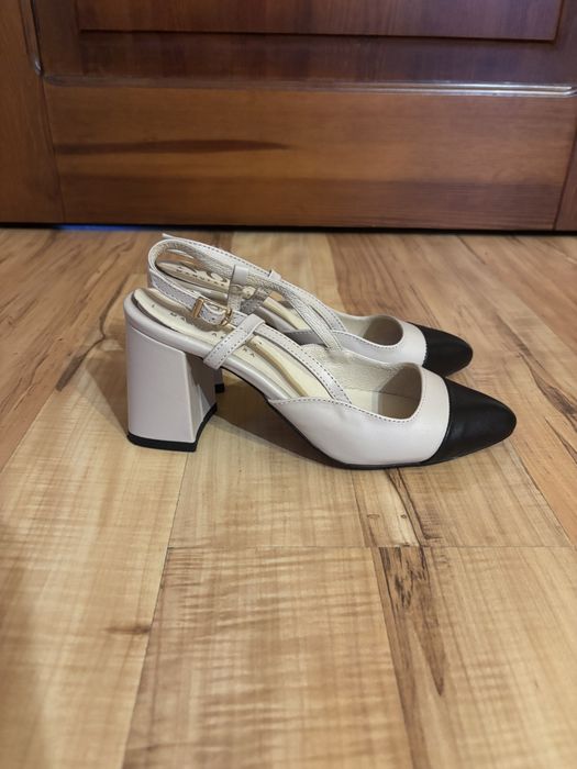 Czółenka na słupku Noe rozmiar 35