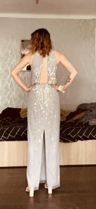 Szara suknia wieczorowa