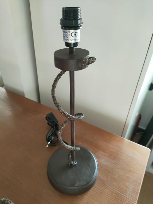 Base candeeiro castanho