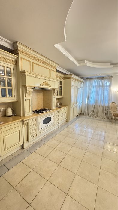 Будинок за адресою Куликове поле пл. (площа 750 м²) - Atlanta.ua - фото 4