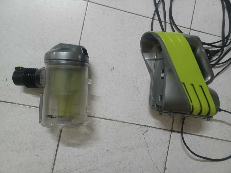 Aspirador vertical Tristar SZ 1918 sem saco 600 Watts