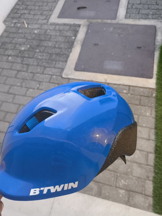 Capacete azul criança