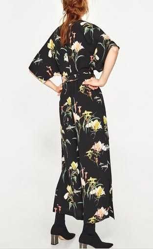 Macacão / Jumpsuit preto c/ padrão floral da Zara T: M Novo c/etiqueta64552096761985122