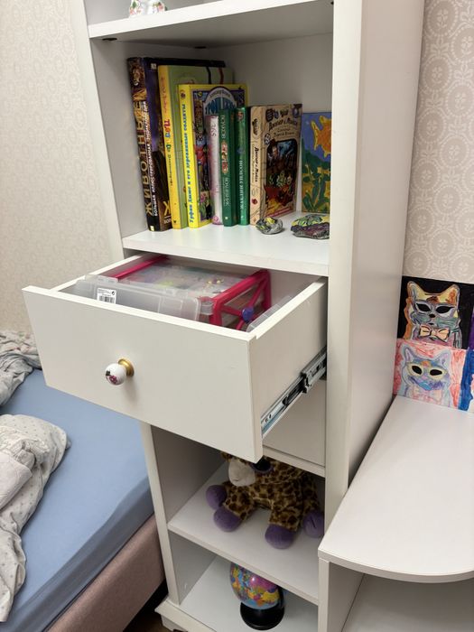 Шкаф книжковий, стелаж