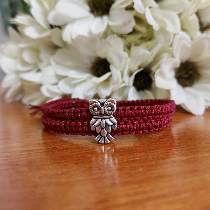 Pulseira em macramé
