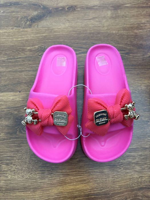 Fuksjowy klapki, rozmiar 38