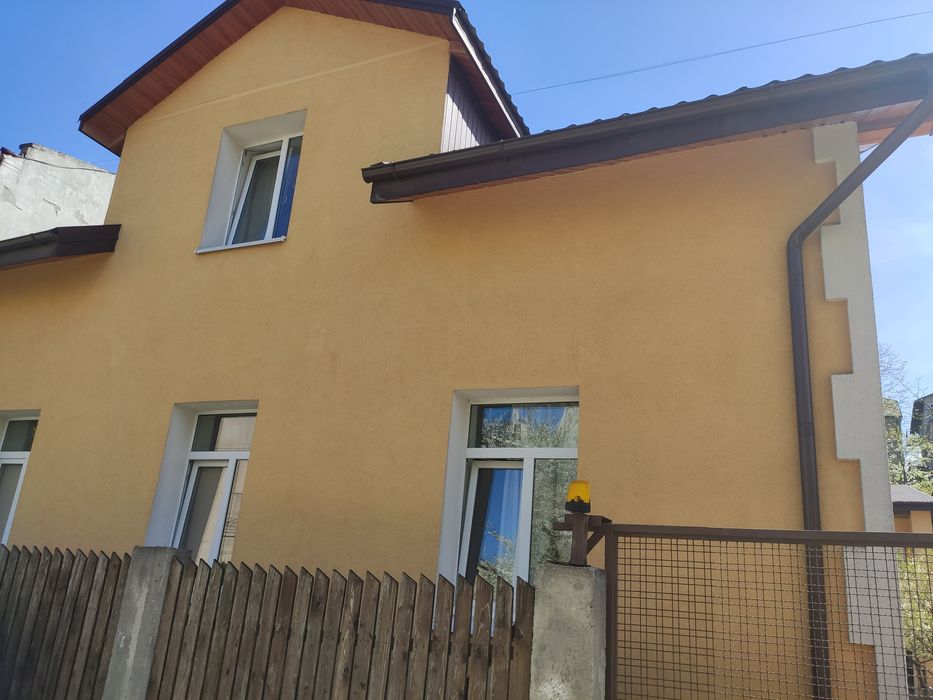 Продам будинок + ділянка вул.Гайворонського