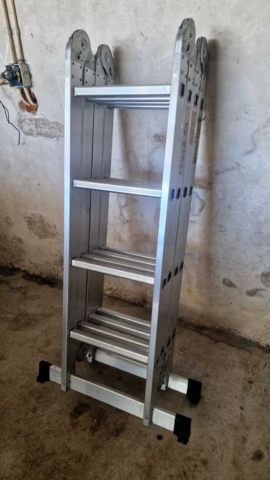 Móveis e peças decorativas