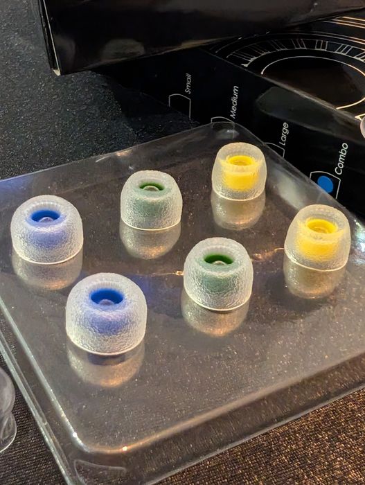 CKLVX D62 | 2DD + 6BA | детальний, чистий та швидкий звук.