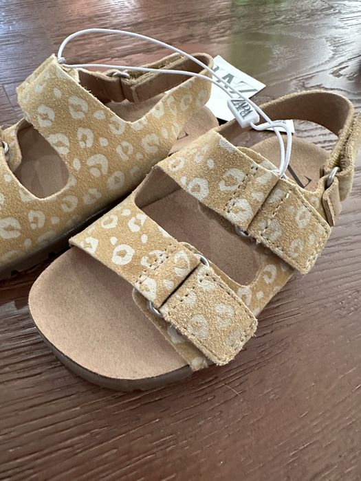 Дитячі шкіряні сандалі Zara