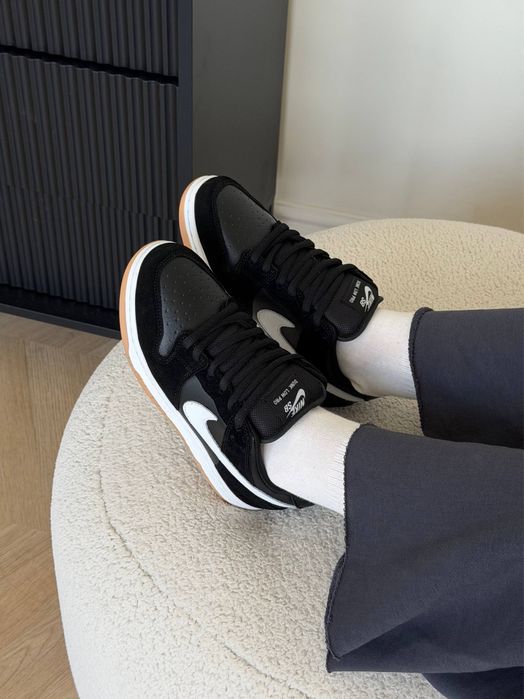 Жіночі кросівки Nike Dunk Black Gum найк сб данк чорні з білим