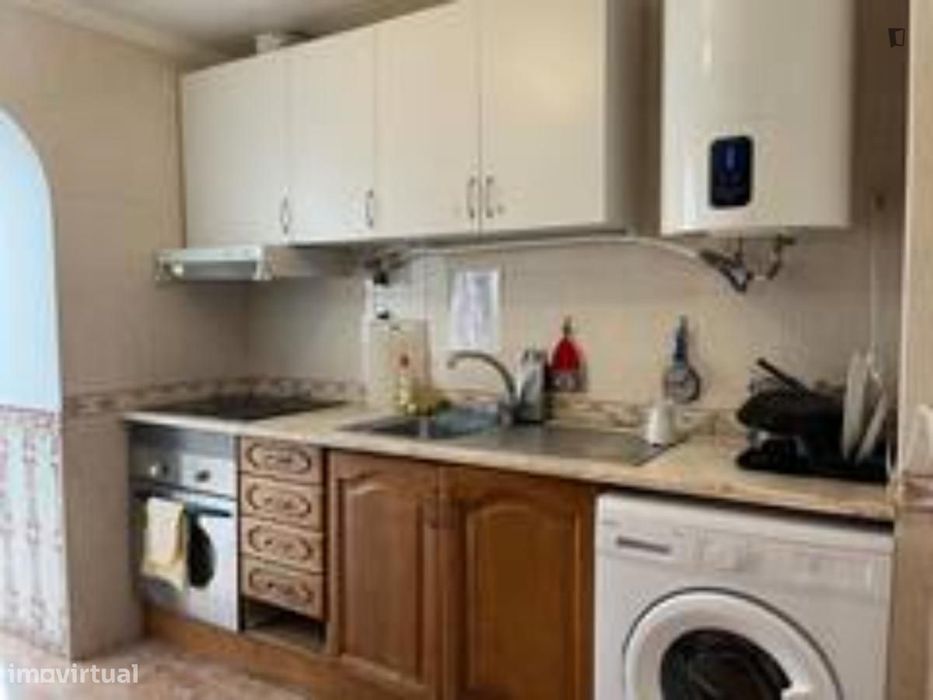 Quarto - localizado em Ajuda Lisbon