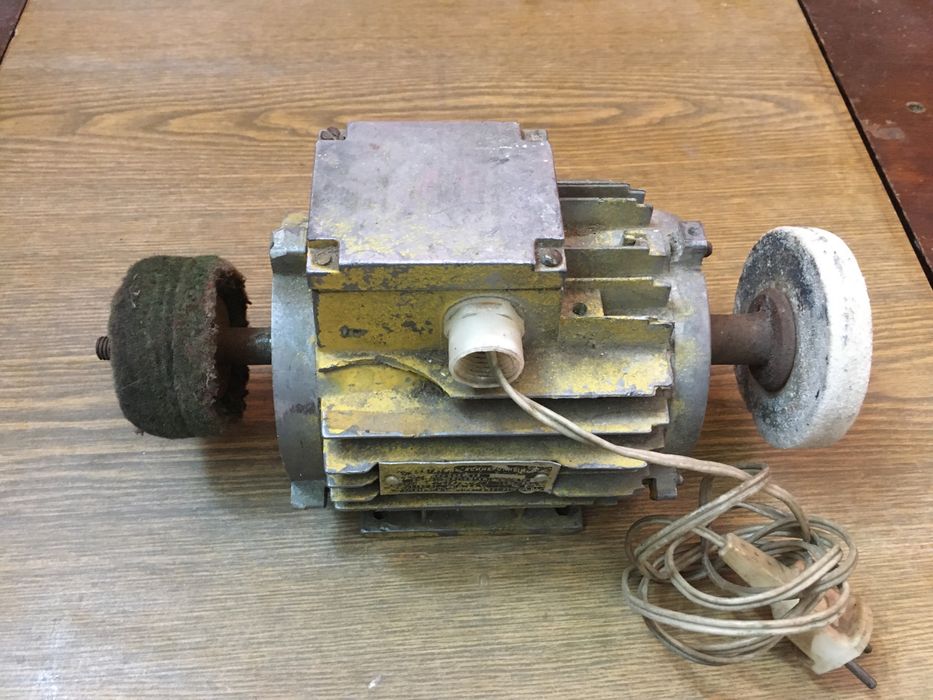 Електродвигун  электродвигатель мотор точило наждак 220 В