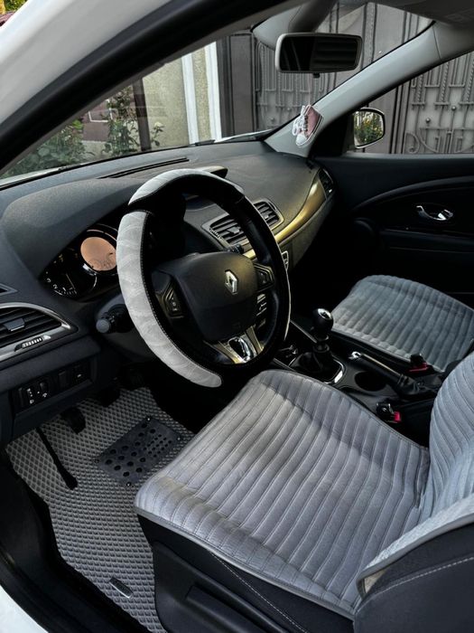 Renault Megane 3 2013.