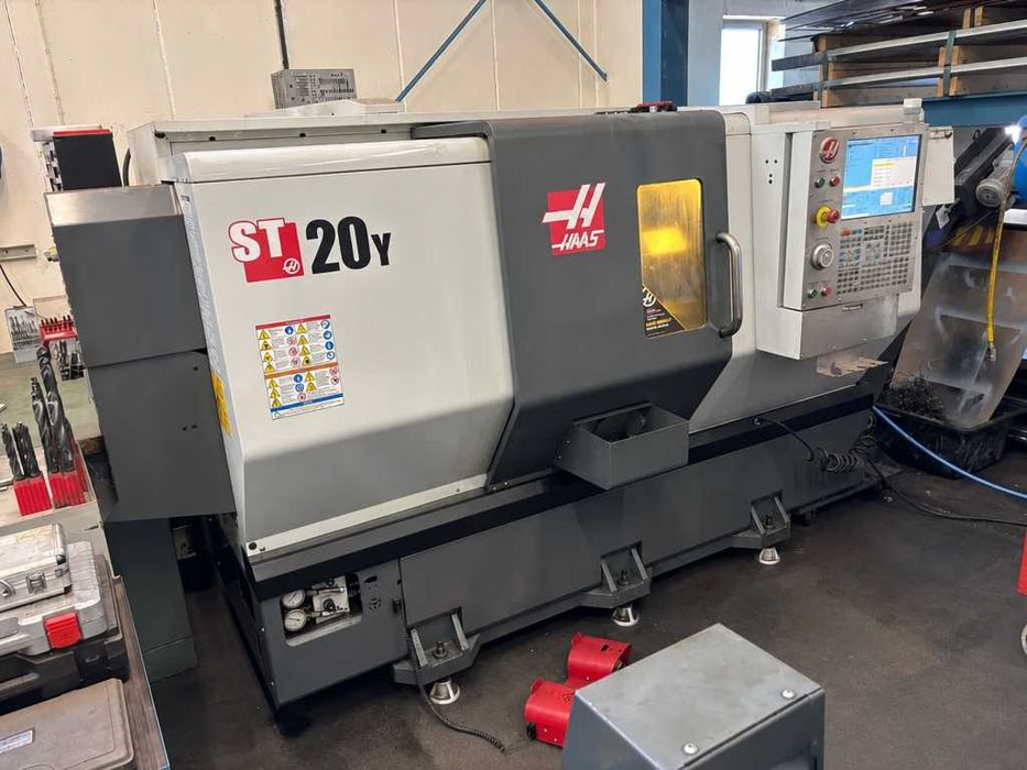 Токарно-фрезерний верстат з ЧПК HAAS ST-20Y