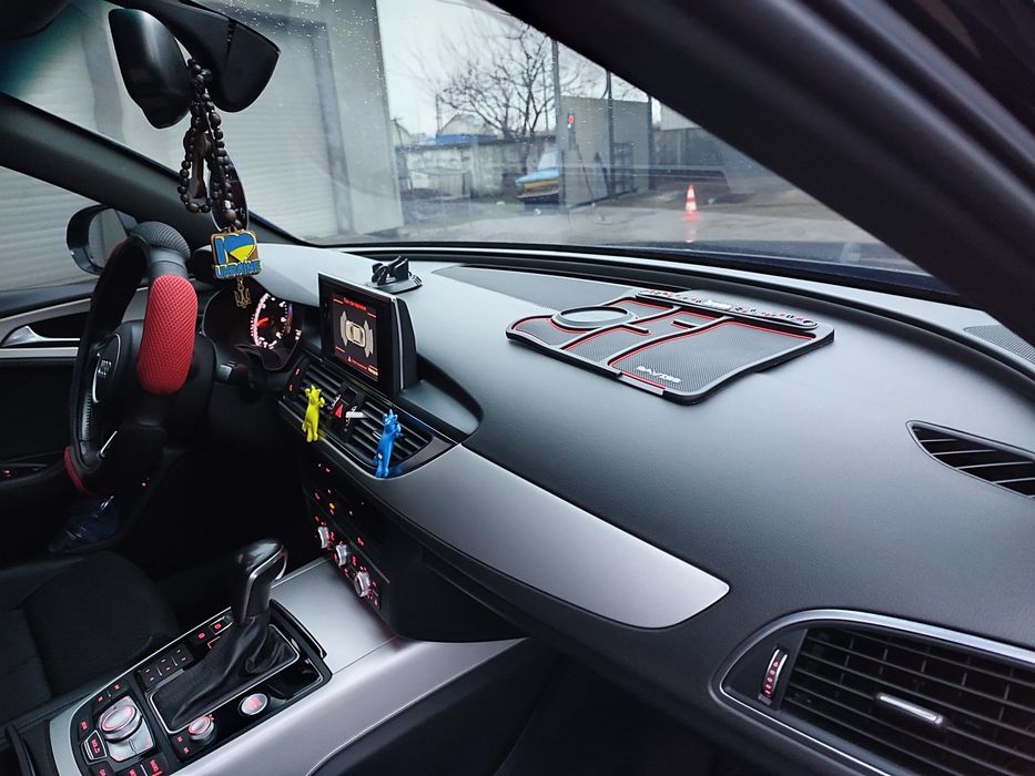 Автомобіль Audi A6C7