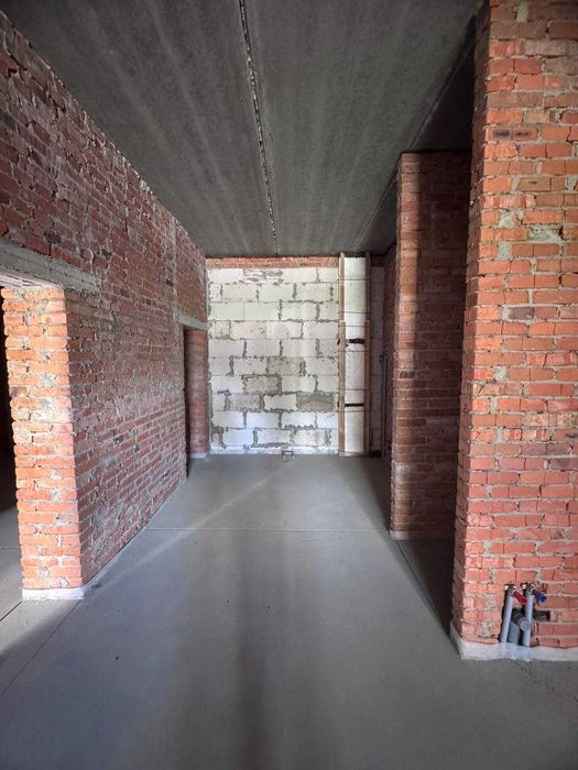 №:23355 - Комерційне приміщення в ЖК "Олімпійський", 4 секція - 83 м²