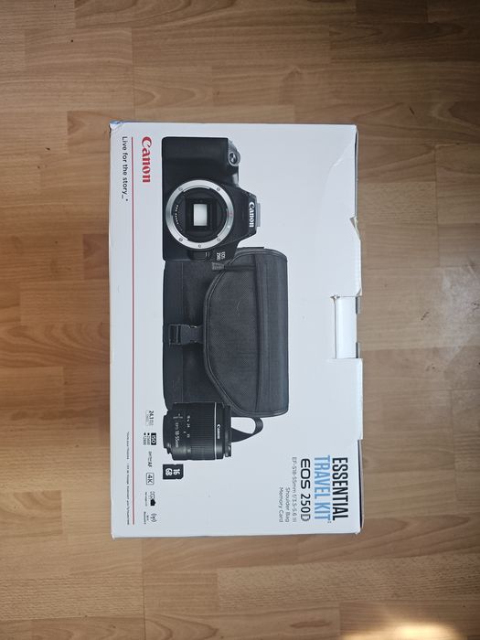 Canon EOS 250D + Dodatki