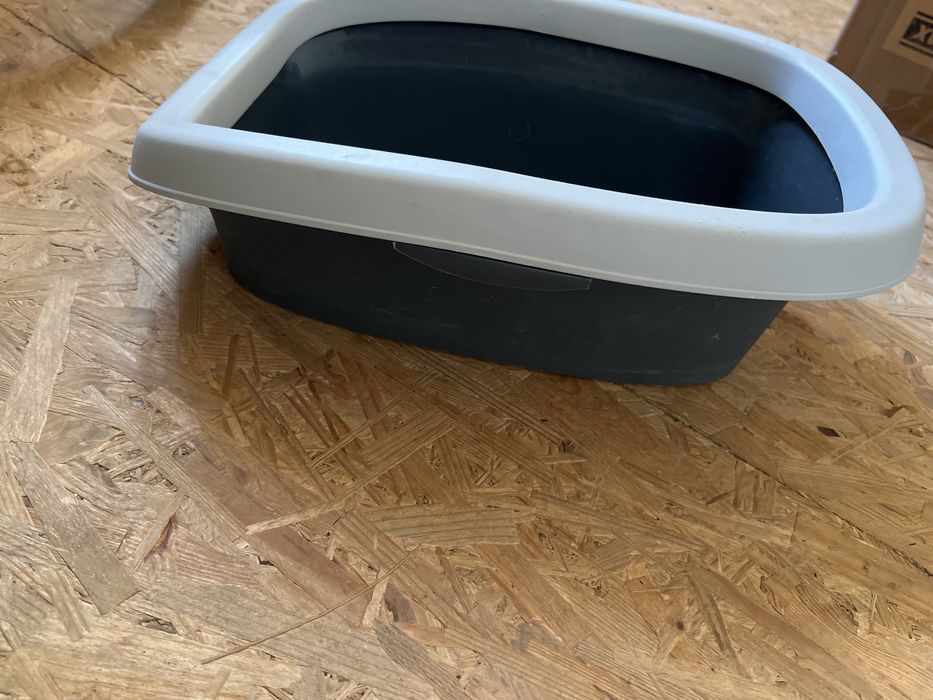 Туалети для кота різні