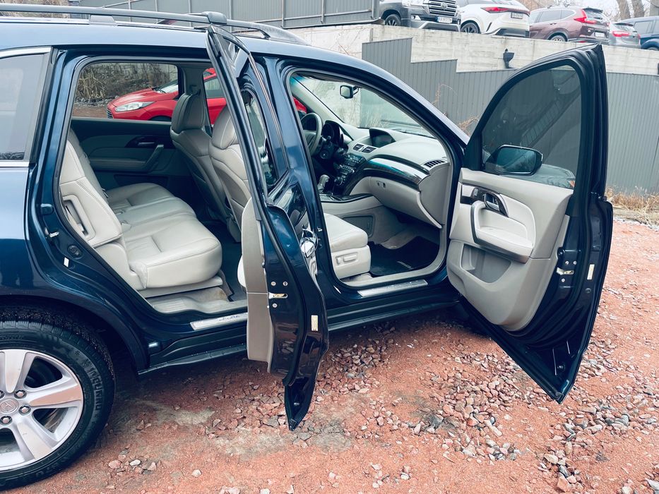 Acura MDX семь мест полная комплектация