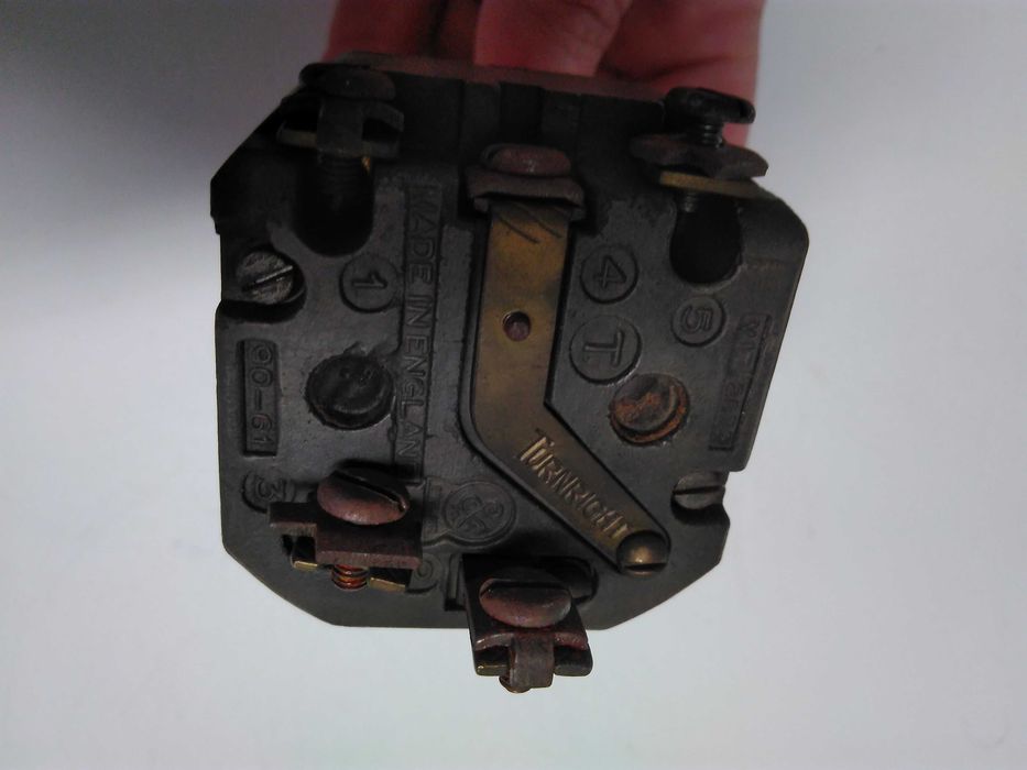 3-Position Switch444290656015503362