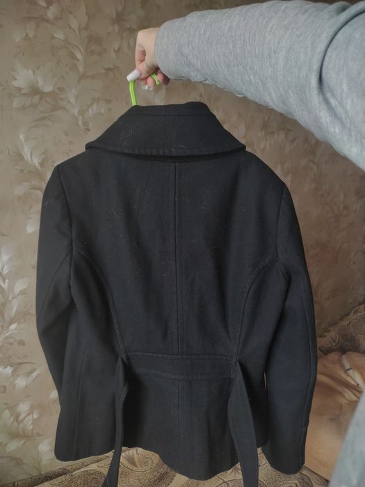 Осіннє/весняне пальто від Zara Basic