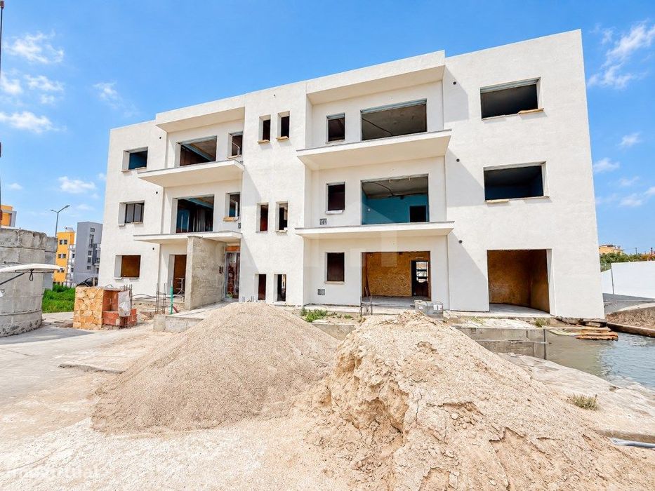 Vende Apartamento T3 - Ericeira 6 km, A Casa das Casas