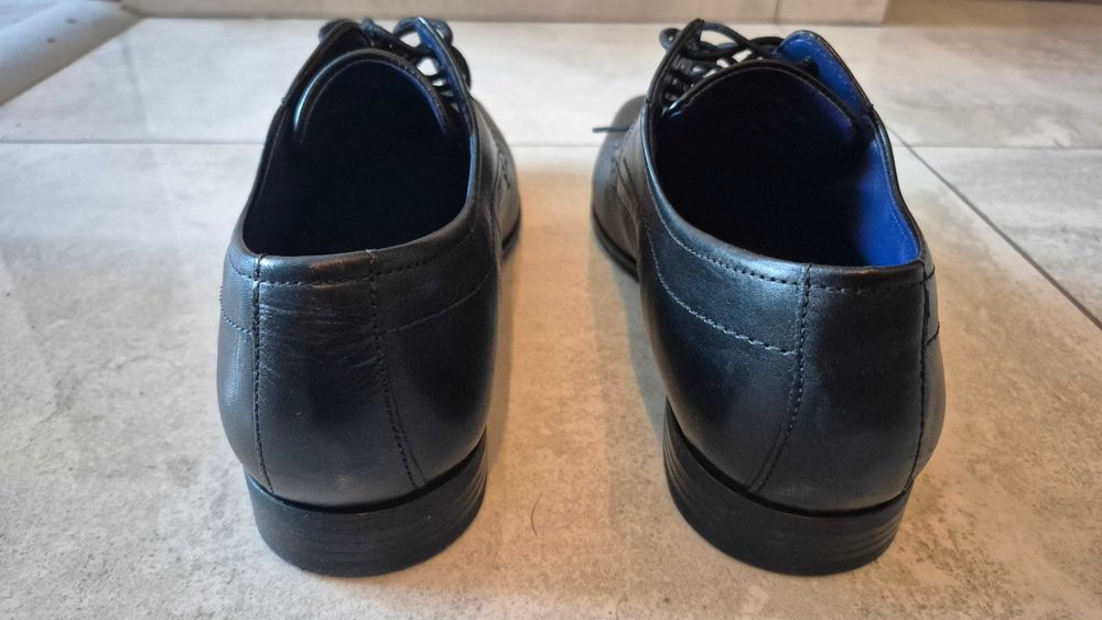 buty Bugatti, skóra, rozm. 42, nowe.