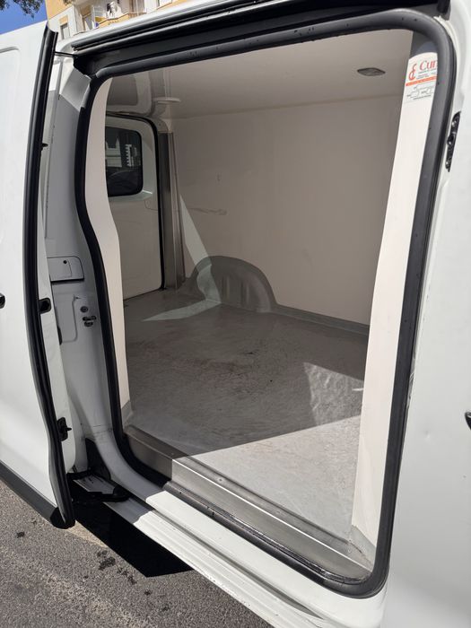 Toyota proace com isotermica