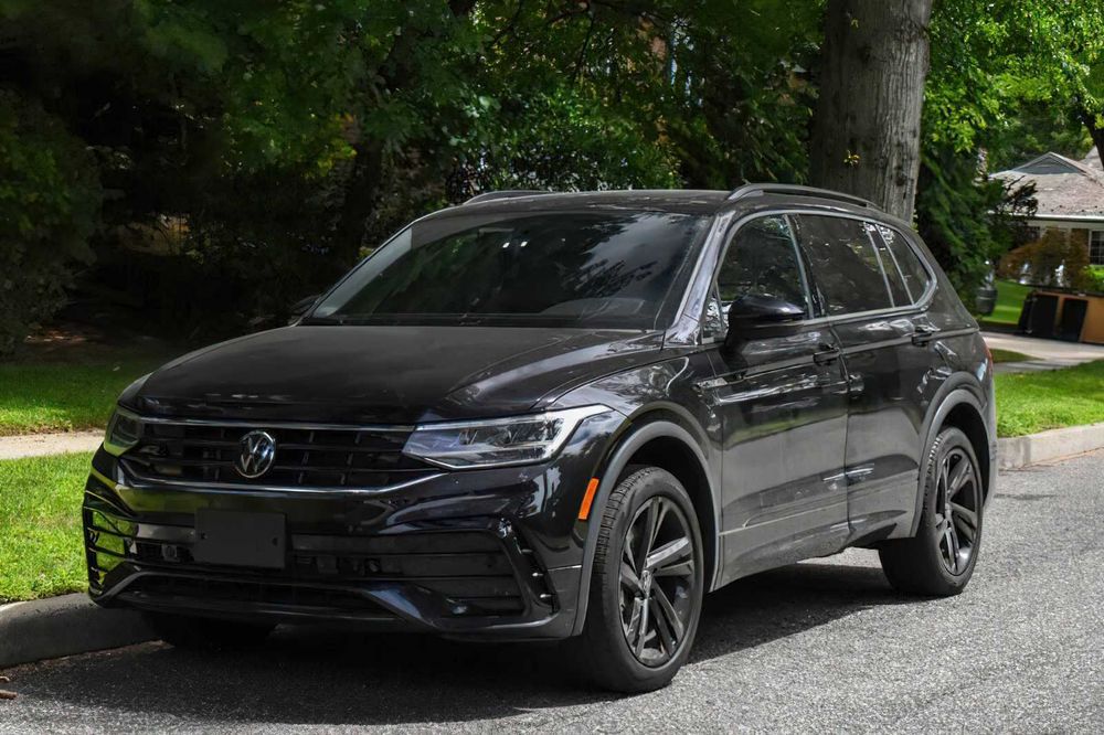 Volkswagen Tiguan      2024