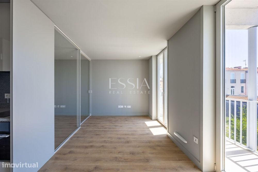 Apartamento T1 com Varanda junto ao Marquês