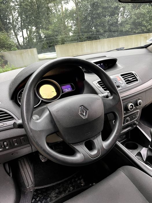 Renault Mégane III 1.5 dCi (85cv) – Estimado e com Revisão Feita