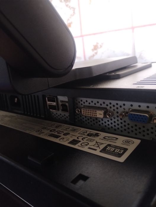 Монитор б.у  рабочий