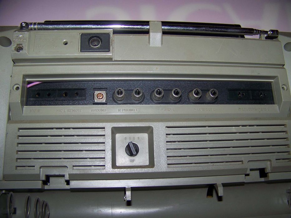 Philips - stereo sound machine 30 W (220V ou pilhas)